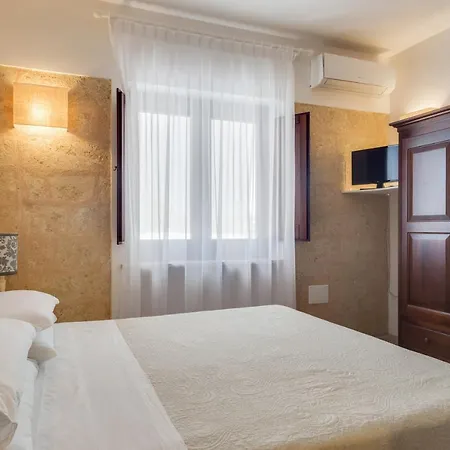 Le Lantane - Luxury Rooms Alessano Exterior photo
