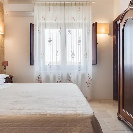 Le Lantane - Luxury Rooms Alessano Exterior photo